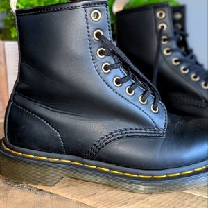 Vegan 1460 Black Felix Lace up Dr. Martens Boots